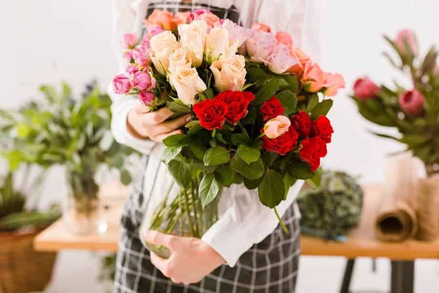 Cupid’s Courier: Valentine’s Flower Delivery Guide