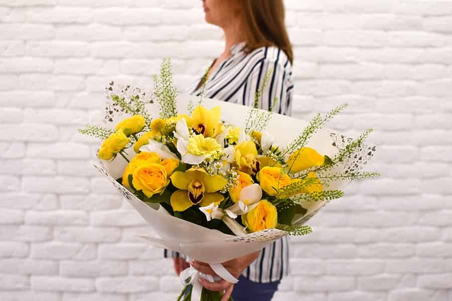 Door-to-Door Delight: Birthday Flowers Delivered