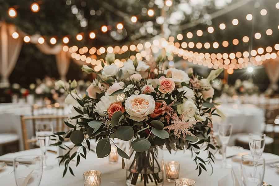 From Rustic to Regal: Centerpieces for Every Wedding Style