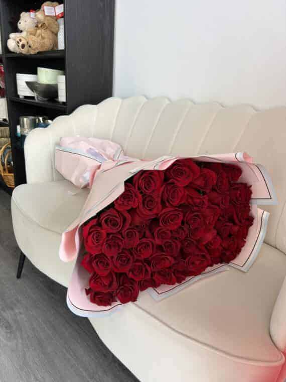 Red Rose Romance - Luxurious Bouquet for Grand Gestures