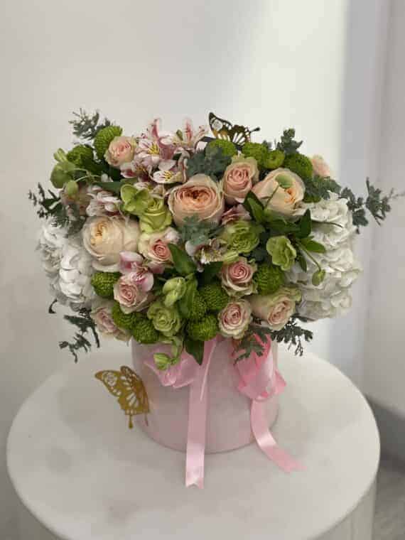 Pastel Floral Box - Elegance and Tranquility for Gifting