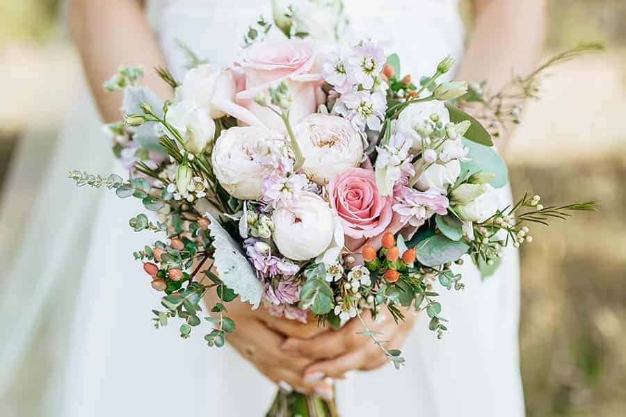 Wedding Flower Symbolism and Traditions Unveiled